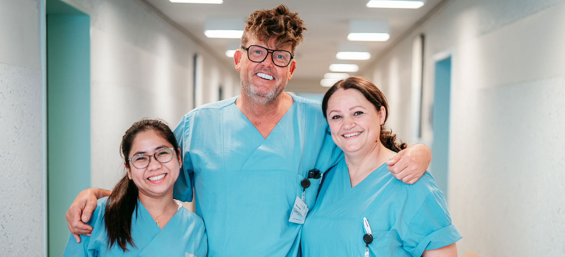 Freundliche Mitarbeiter im Krankenhaus